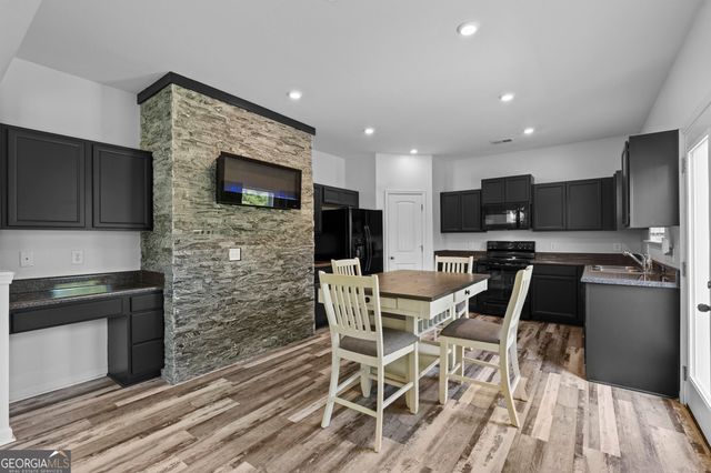 16 Jay Circle NW, Adairsville, GA 30103