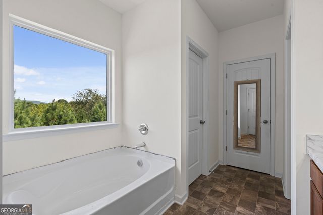 16 Jay Circle NW, Adairsville, GA 30103