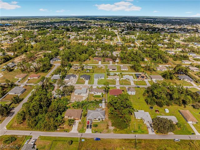 4112 2nd ST SW, Lehigh Acres, FL 33976