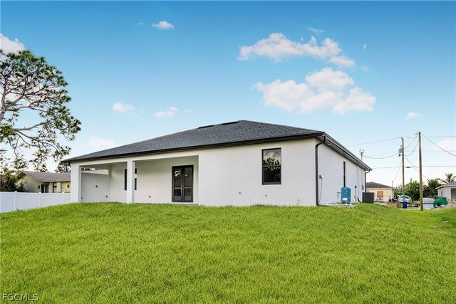 4112 2nd ST SW, Lehigh Acres, FL 33976