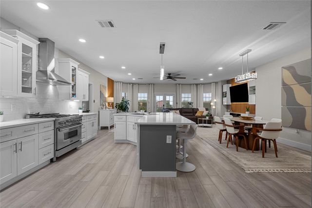 4 Shore Acres Circle, Shoreacres, TX 77571