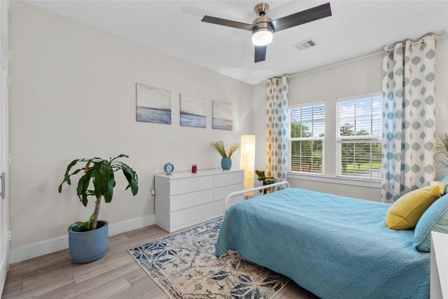 4 Shore Acres Circle, Shoreacres, TX 77571