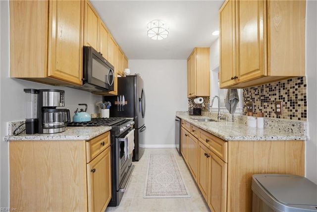1924 Nettle ST, Virginia Beach, VA 23453
