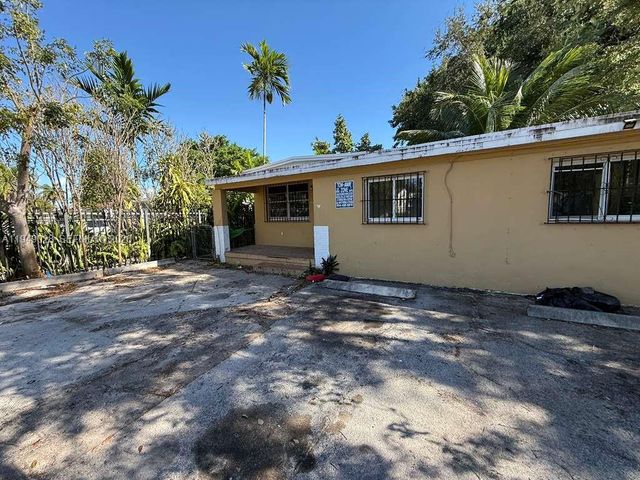 8201 NW 5th Ct BACK, Miami, FL 33150