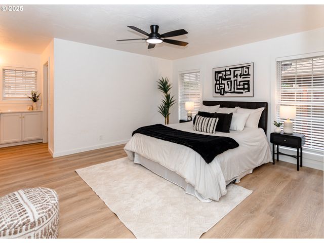 3192 QUEENS EAST St, Eugene, OR 97401