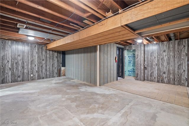 5425 Sheridan Road, Youngstown, OH 44514