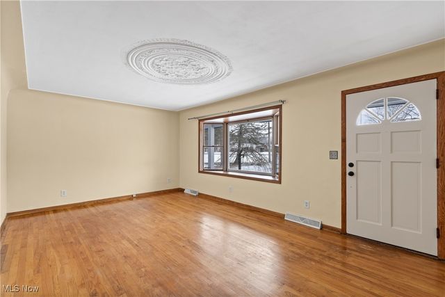 5425 Sheridan Road, Youngstown, OH 44514