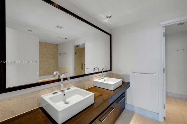 17121 Collins Ave 3901, Sunny Isles Beach, FL 33160