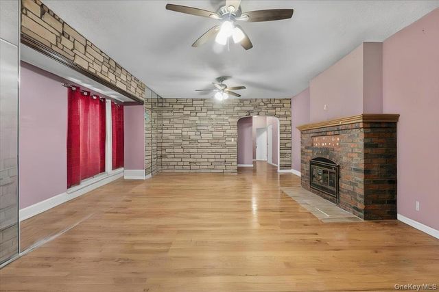 1033 N Fletcher Avenue, Valley Stream, NY 11580