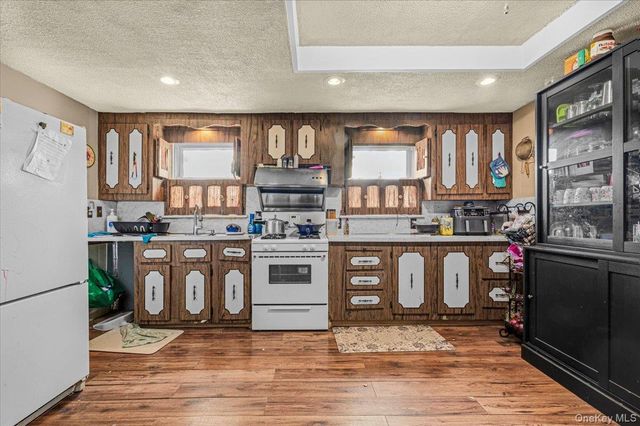 1033 N Fletcher Avenue, Valley Stream, NY 11580