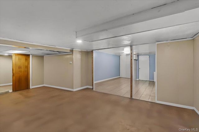 1033 N Fletcher Avenue, Valley Stream, NY 11580