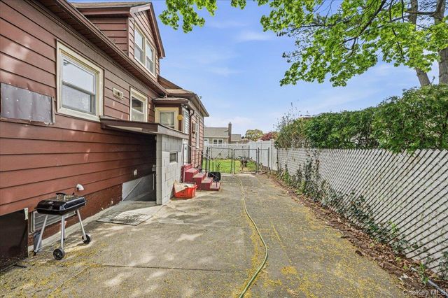 1033 N Fletcher Avenue, Valley Stream, NY 11580