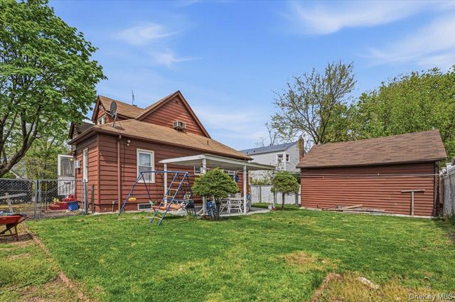 1033 N Fletcher Avenue, Valley Stream, NY 11580