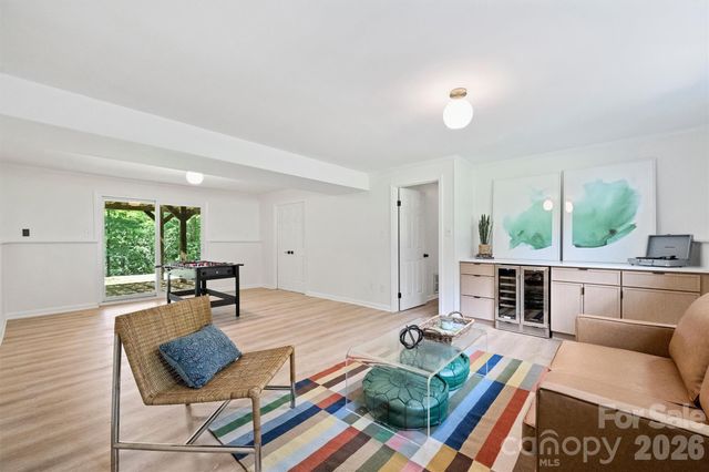 7323 Rollingridge Drive, Charlotte, NC 28211