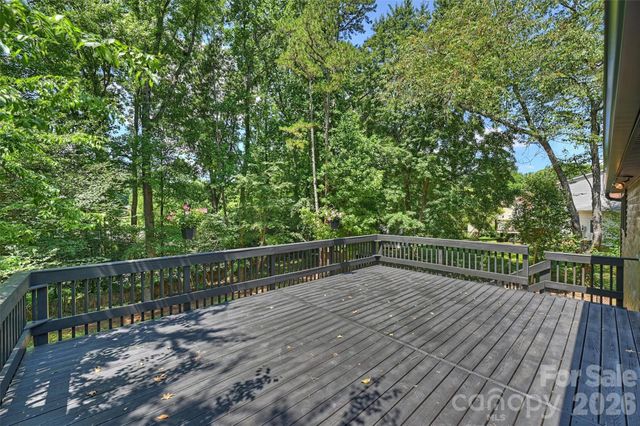 7323 Rollingridge Drive, Charlotte, NC 28211