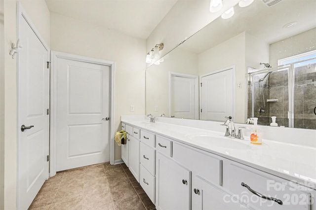 14204 Southbridge Forest Drive, Charlotte, NC 27273
