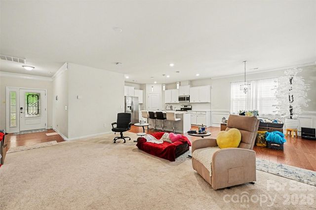 14204 Southbridge Forest Drive, Charlotte, NC 27273