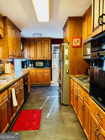 31 McFerrin Circle, Riverdale, GA 30274