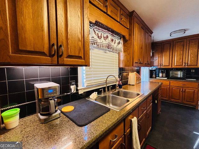 31 McFerrin Circle, Riverdale, GA 30274