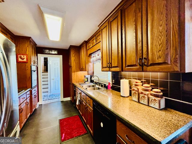 31 McFerrin Circle, Riverdale, GA 30274
