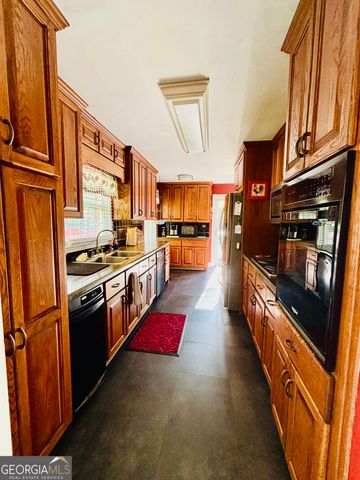 31 McFerrin Circle, Riverdale, GA 30274