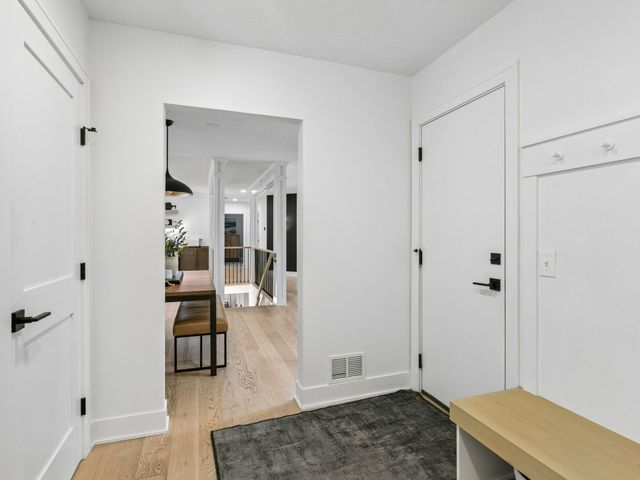 6105 Parnell Avenue, Edina, MN 55424