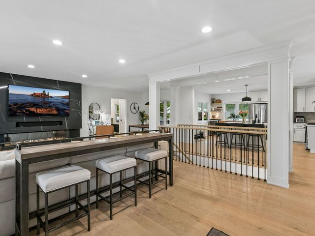 6105 Parnell Avenue, Edina, MN 55424