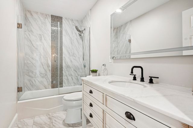 218 Hollis St, Holliston, MA 01746