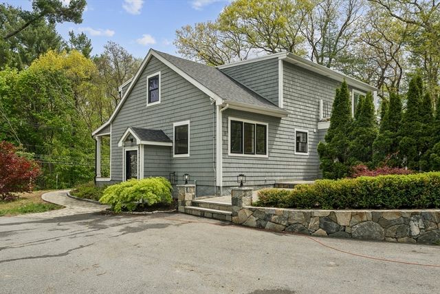 218 Hollis St, Holliston, MA 01746