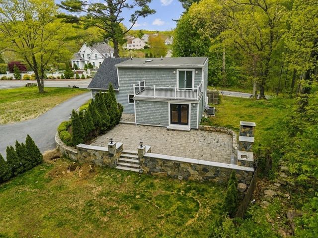 218 Hollis St, Holliston, MA 01746