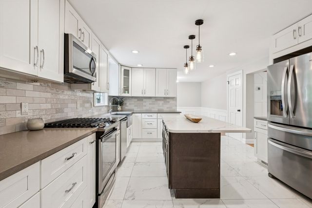 218 Hollis St, Holliston, MA 01746
