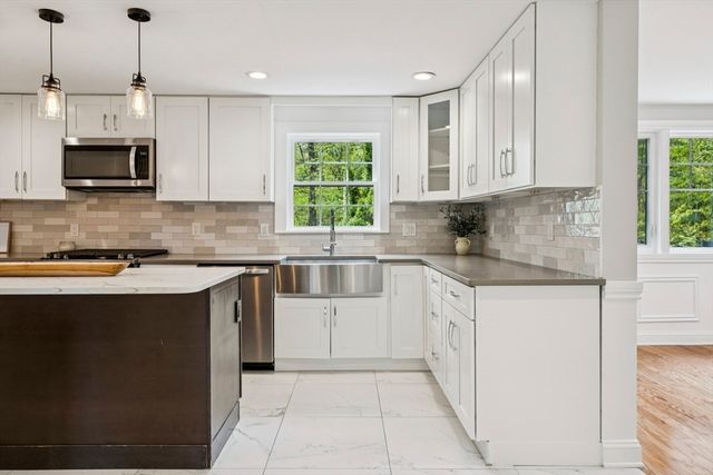 218 Hollis St, Holliston, MA 01746