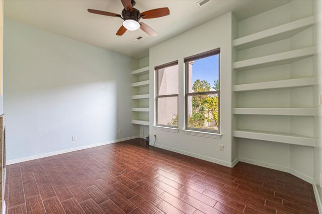 8223 Desert Lily Lane NE, Albuquerque, NM 87122