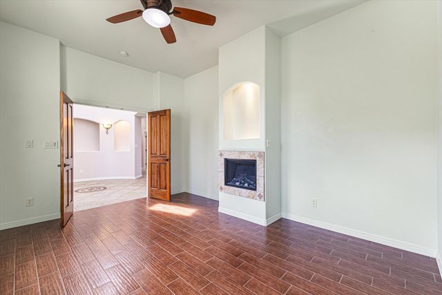 8223 Desert Lily Lane NE, Albuquerque, NM 87122