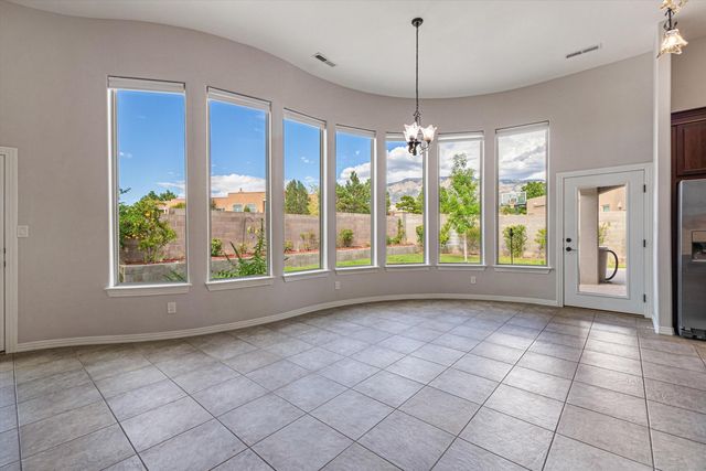 8223 Desert Lily Lane NE, Albuquerque, NM 87122