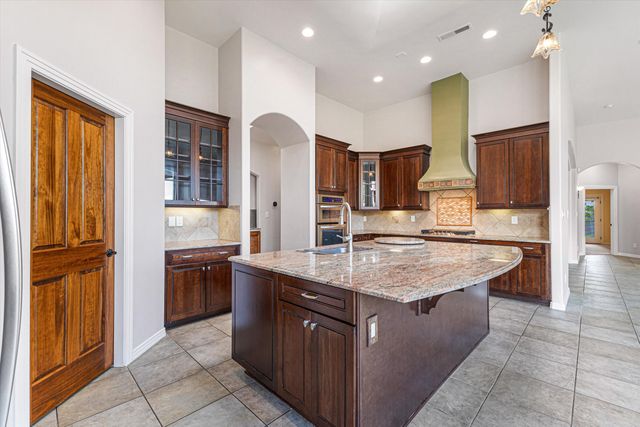 8223 Desert Lily Lane NE, Albuquerque, NM 87122