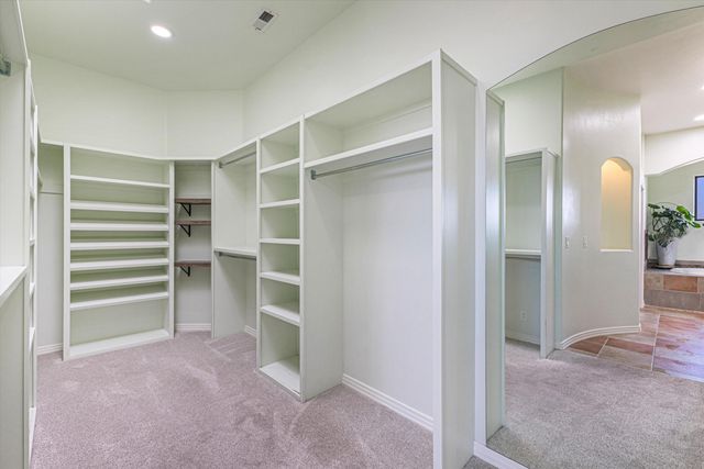 8223 Desert Lily Lane NE, Albuquerque, NM 87122