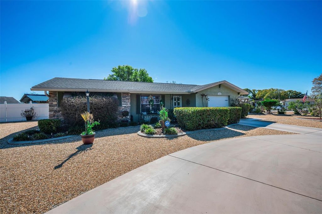 Image 11 of property listing at 10126 HOOP COURT, Port Richey, FL 34668
