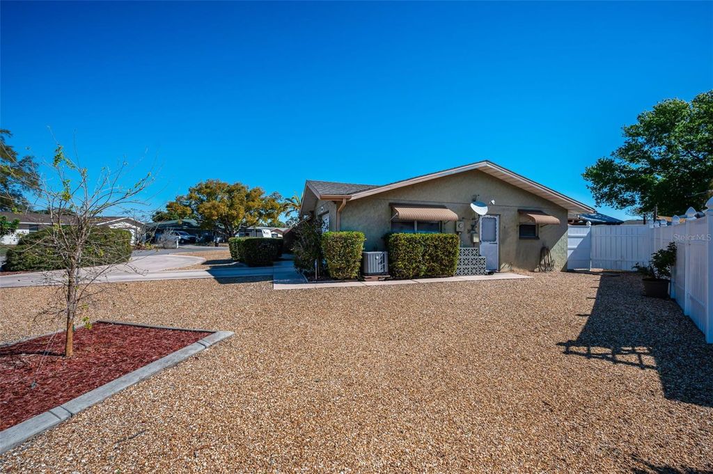 Image 12 of property listing at 10126 HOOP COURT, Port Richey, FL 34668