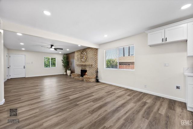 2814 College Avenue, Bakersfield, CA 93306