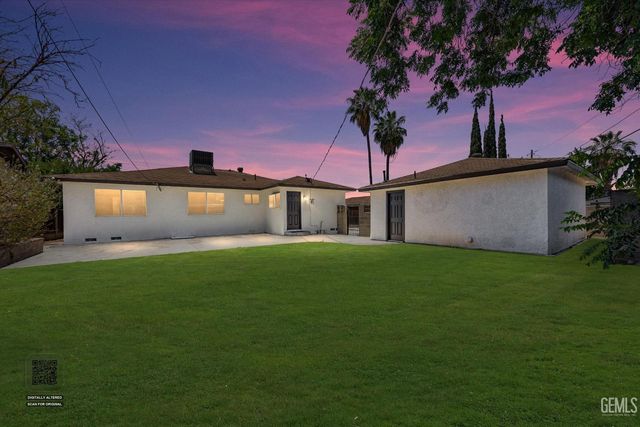 2814 College Avenue, Bakersfield, CA 93306