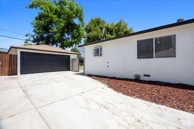2814 College Avenue, Bakersfield, CA 93306