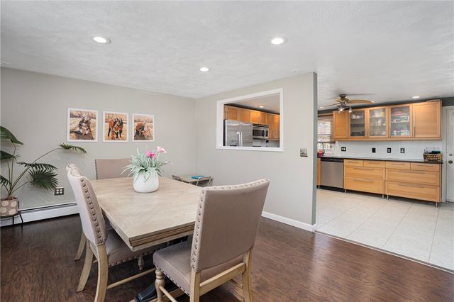 44 Quaker Drive, West Warwick, RI 02893