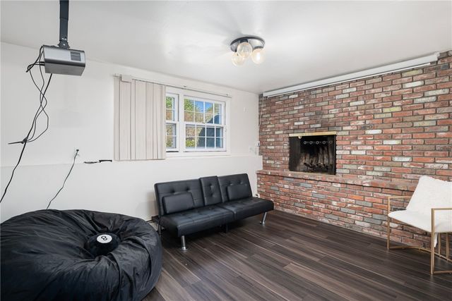 44 Quaker Drive, West Warwick, RI 02893