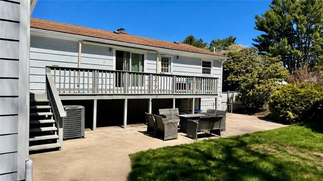 44 Quaker Drive, West Warwick, RI 02893