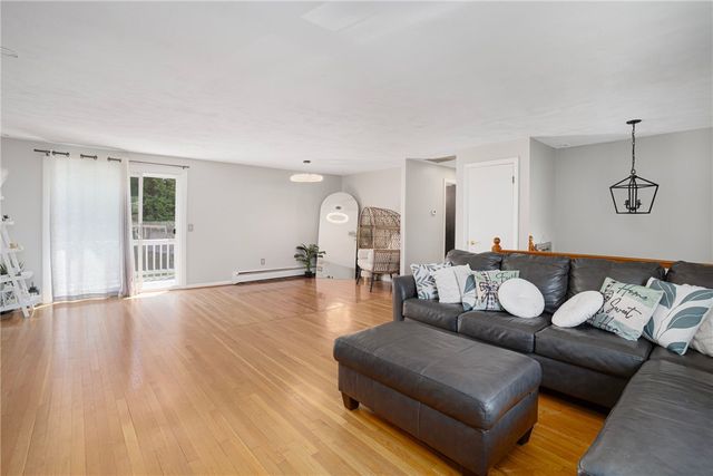 44 Quaker Drive, West Warwick, RI 02893