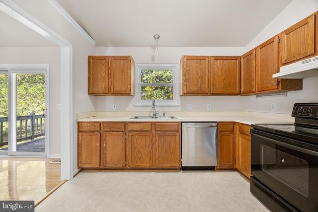 11810 CLARENCE DR, Fredericksburg, VA 22407