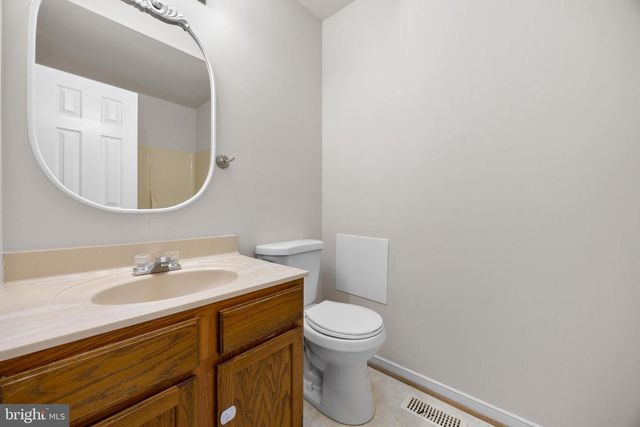 11810 CLARENCE DR, Fredericksburg, VA 22407