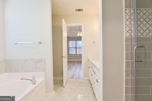 1255 Summit Point Lane, Snellville, GA 30078