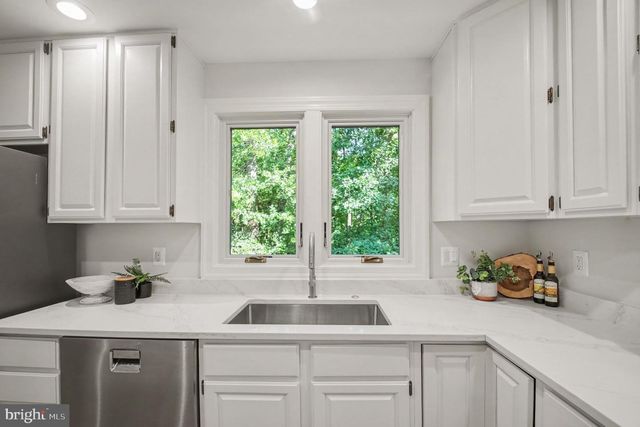6356 LEE FOREST PATH, Centreville, VA 20120
